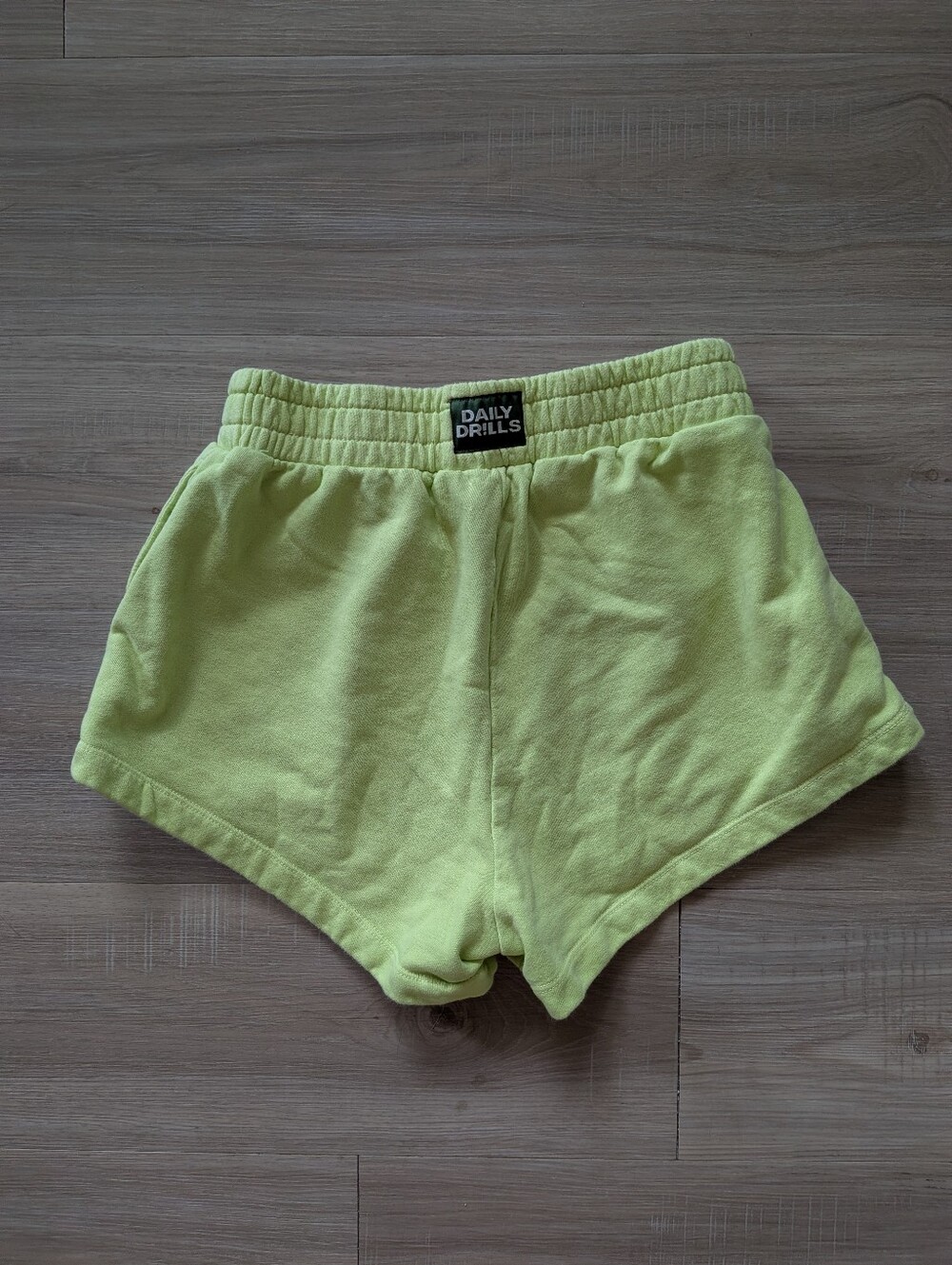 Daily Drills shorts size XS/SM lime green - Picture 5 of 5